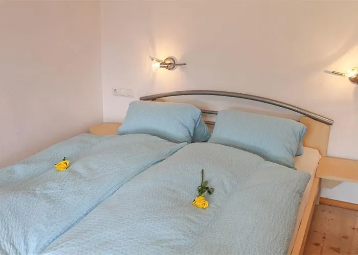 克隆纳文德霍夫公寓 *